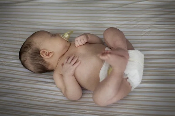 Pampers 2 od kiedy? Kiedy zmienić pieluchy w zależności od wagi dziecka