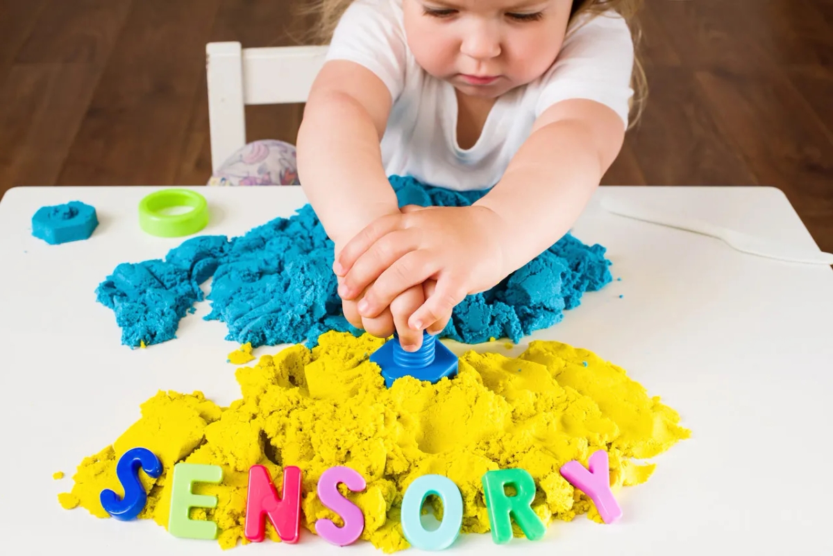 Terapia sensoryczna dla kogo? Poznaj korzyści dla dzieci i dorosłych